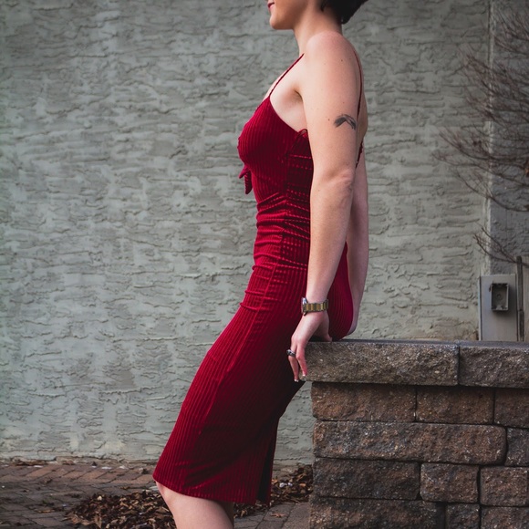 Skylar + Madison Ribbed Velvet Midriff Cutout Midi Dress - Picture 5 of 6